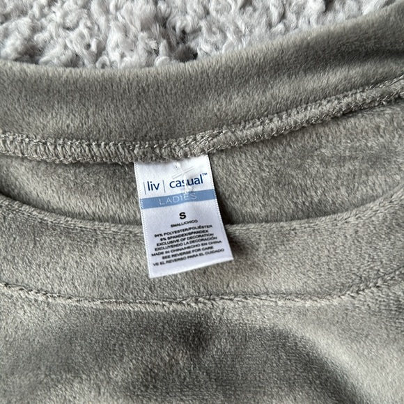 Michigan Wolverines Women’s Sweatshirt Size Small - Picture 4 of 6